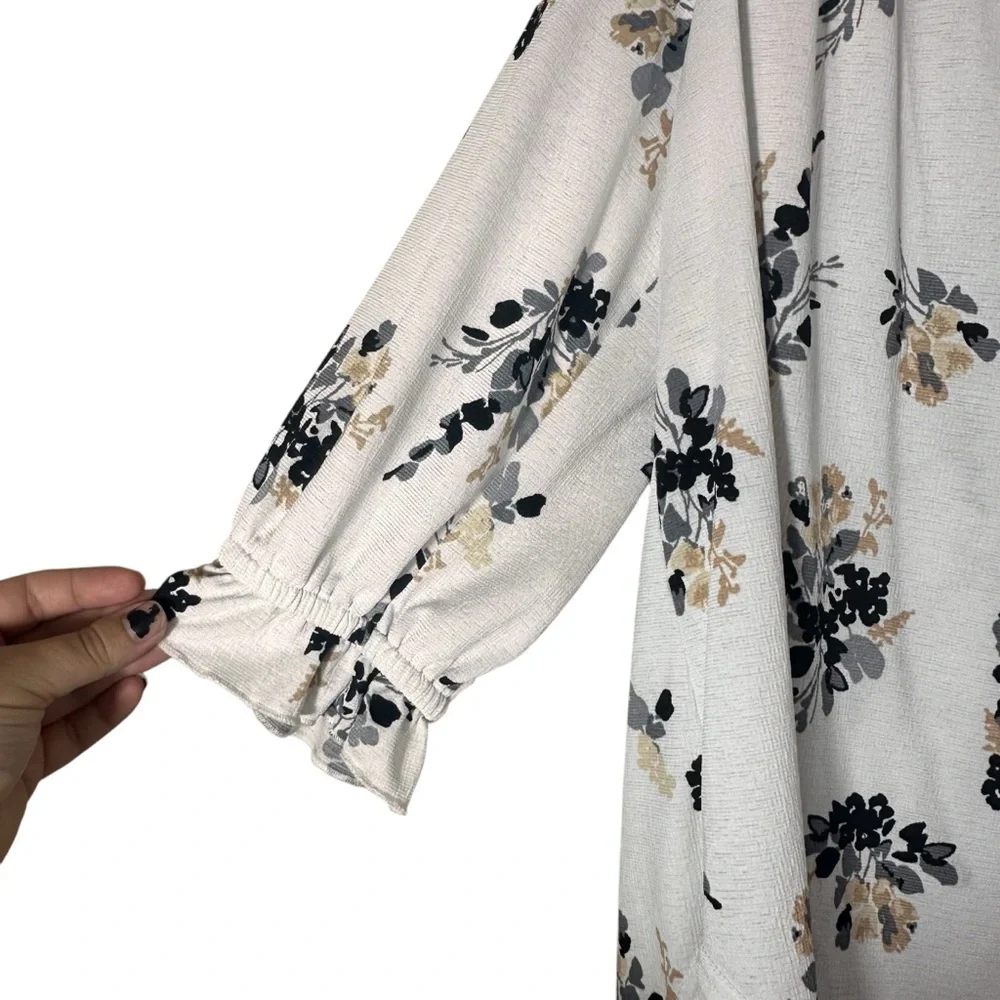 Melloday White Floral Blouse Size 1X - Picture 4 of 8